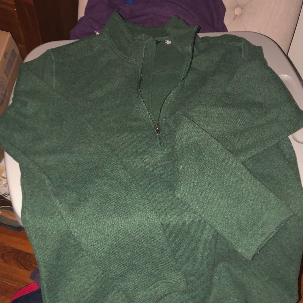 Green medium EMS 1/4 zip fleece sweater